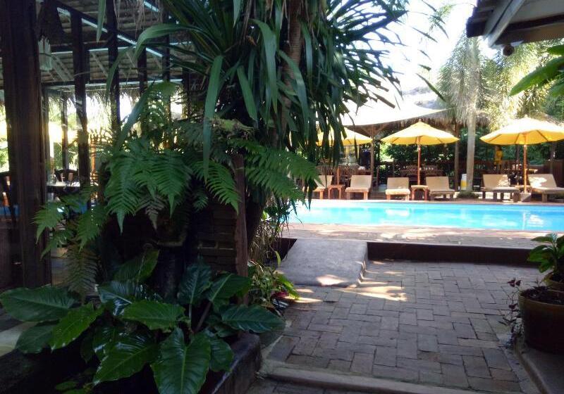 فندق Baanpong Lodge