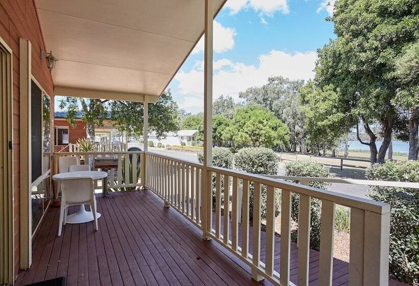 בית מלון כפרי Canton Beach Holiday Park