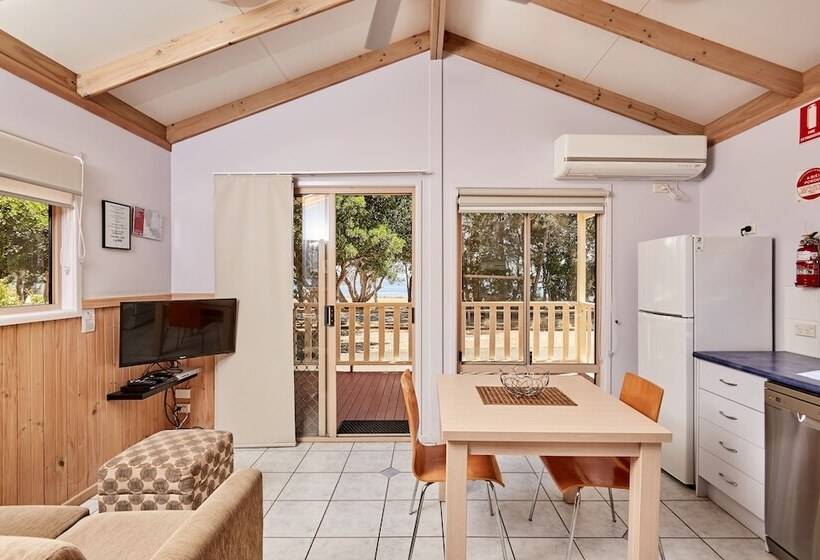 בית מלון כפרי Canton Beach Holiday Park