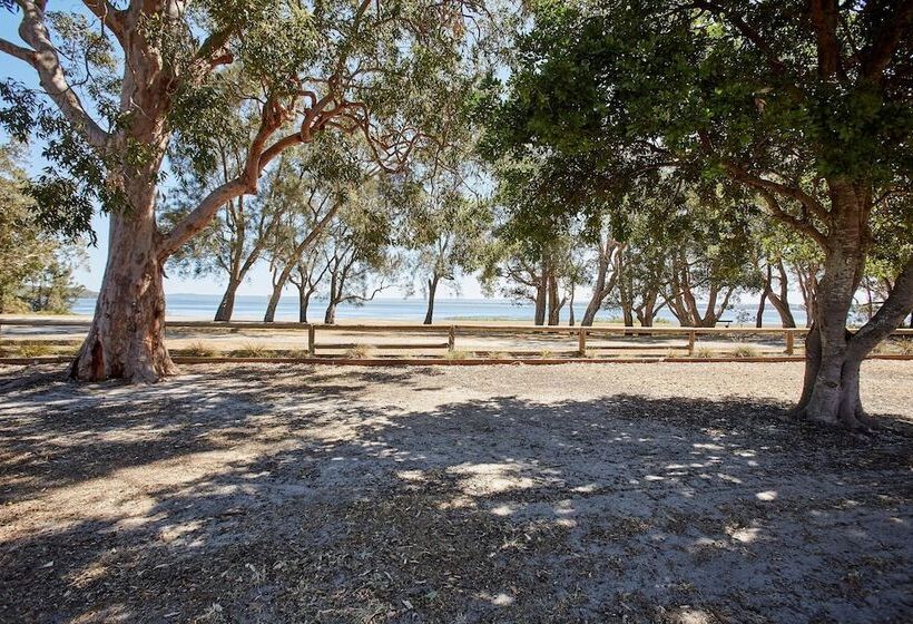 בית מלון כפרי Canton Beach Holiday Park