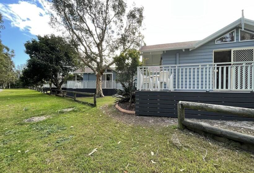 בית מלון כפרי Canton Beach Holiday Park