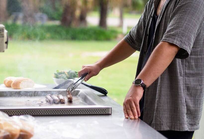 בית מלון כפרי Canton Beach Holiday Park