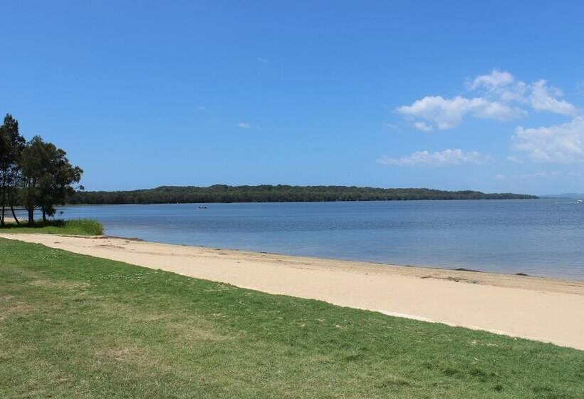 בית מלון כפרי Canton Beach Holiday Park