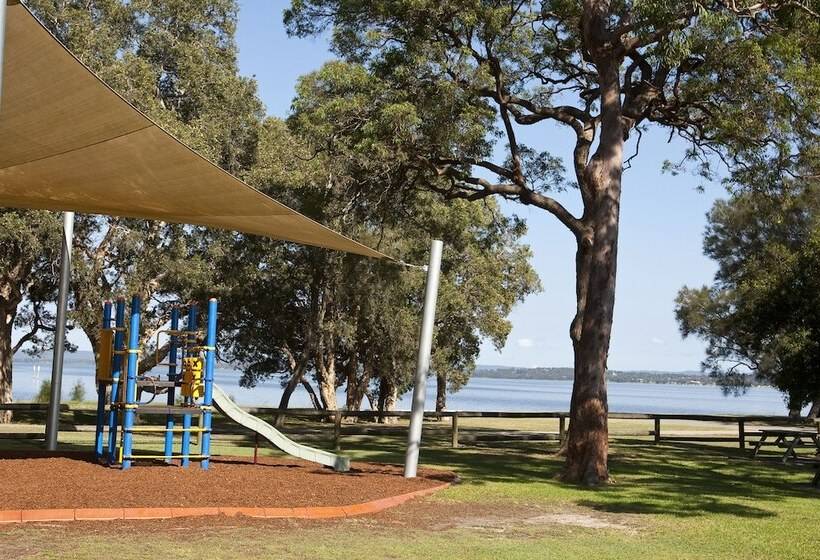 בית מלון כפרי Canton Beach Holiday Park