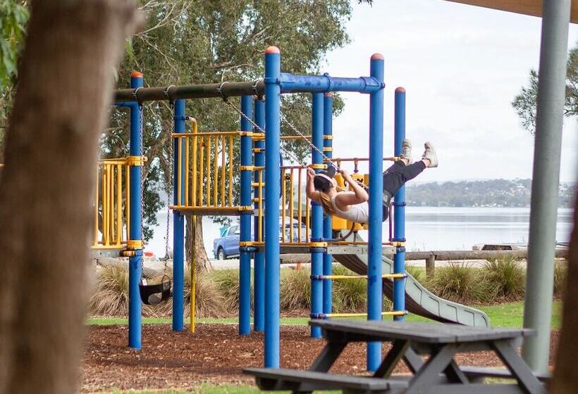 בית מלון כפרי Canton Beach Holiday Park