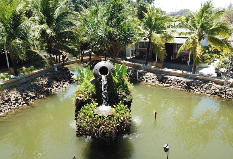 Отель Casa Loma Resort