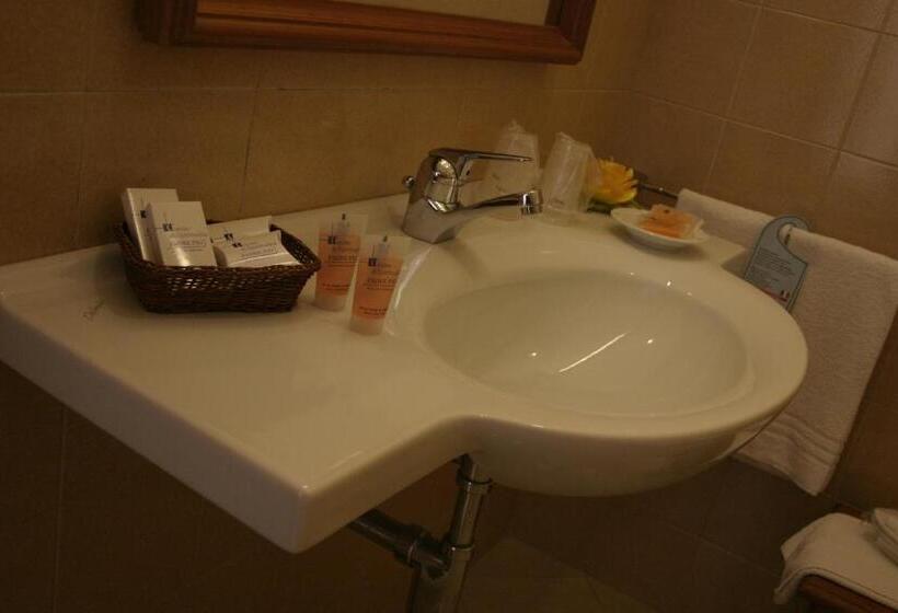 Отель Centro Di Spiritualita Padre Pio