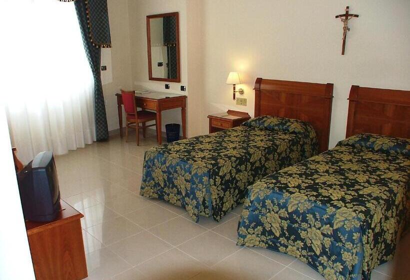 Отель Centro Di Spiritualita Padre Pio