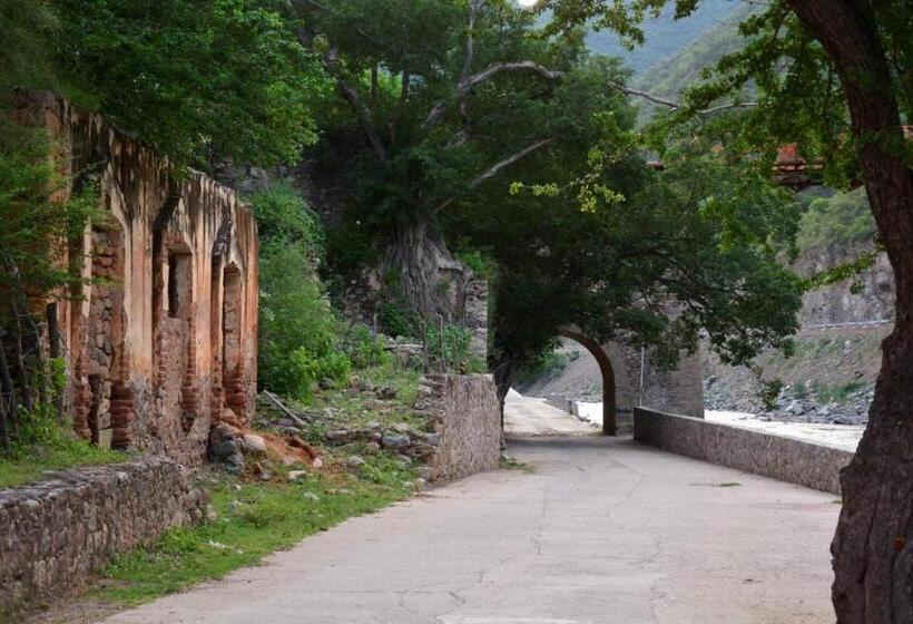 فندق Copper Canyon Riverside Lodge