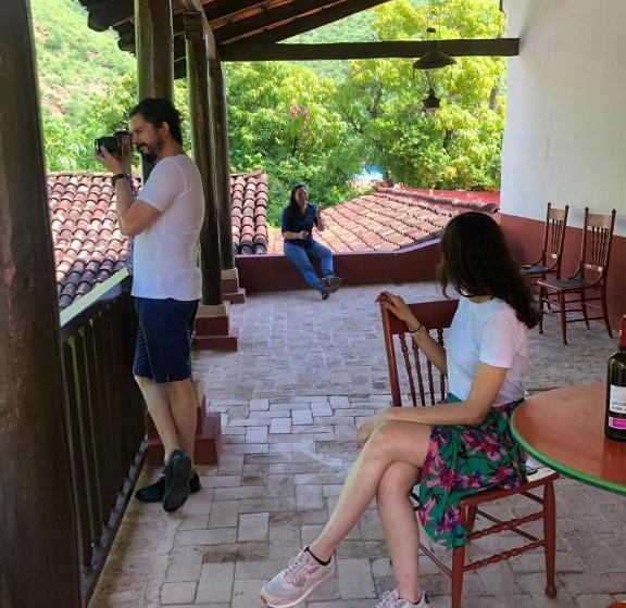 فندق Copper Canyon Riverside Lodge