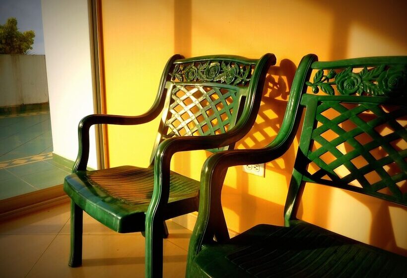 هتل Costa Paraiso