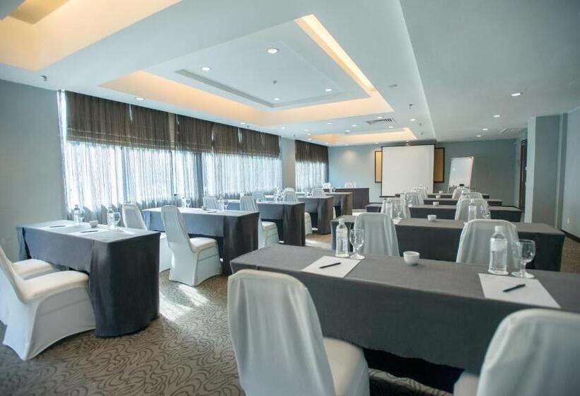 בית מלון כפרי Dreamtel Kota Kinabalu