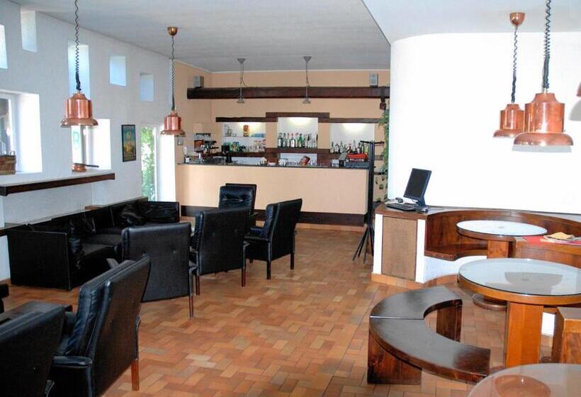 בית מלון כפרי Golf