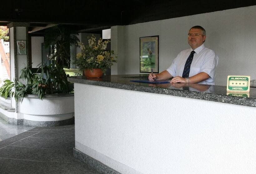 בית מלון כפרי Golf