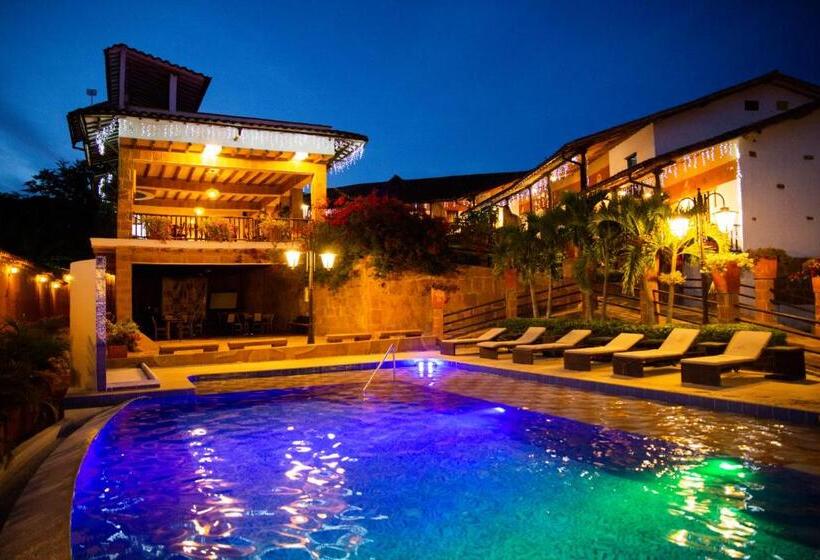 هتل Hicasua Y Centro De Convenciones