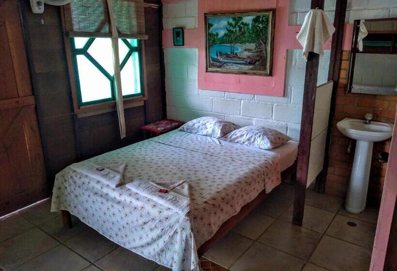 فندق Hostal Capurgana