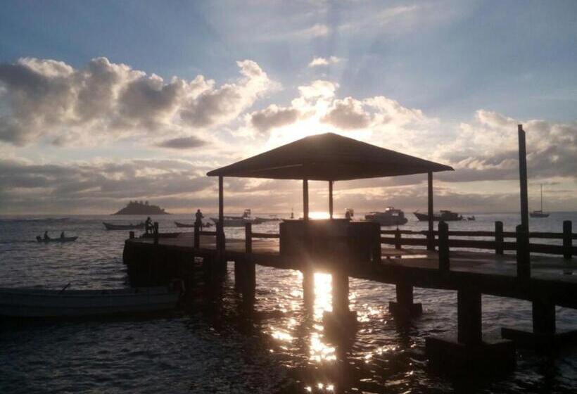 فندق Hostal Capurgana