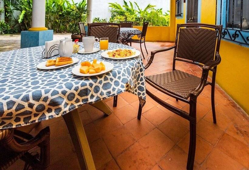 فندق Hostal El Patio