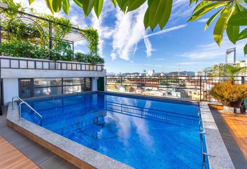 هتل Hue Serene Palace