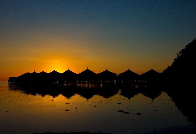 هتل Huma Island Resort & Spa