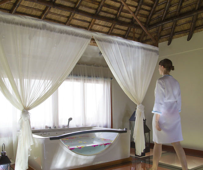 هتل Huma Island Resort & Spa