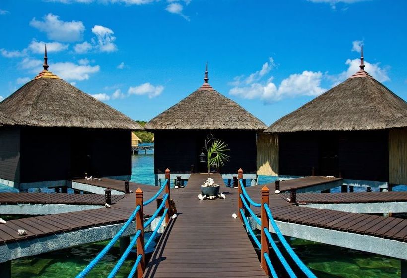 هتل Huma Island Resort & Spa