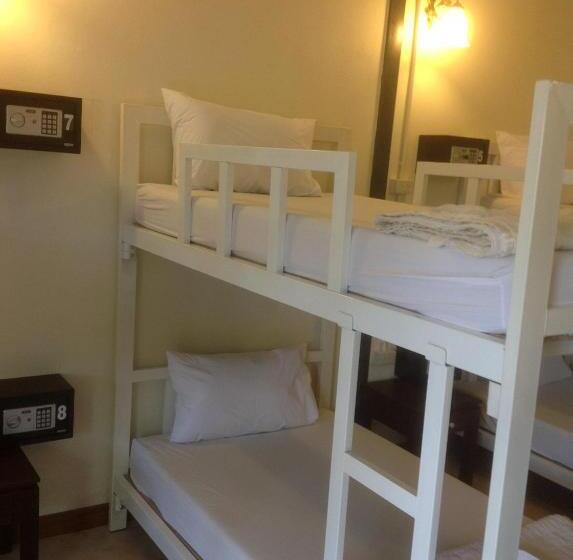 호텔 Ibiza Phi Phi