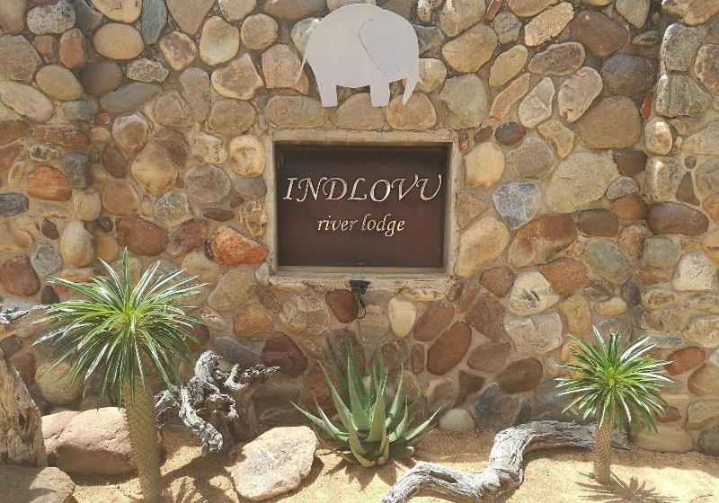 בית מלון כפרי Indlovu River Lodge