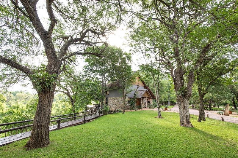 בית מלון כפרי Indlovu River Lodge