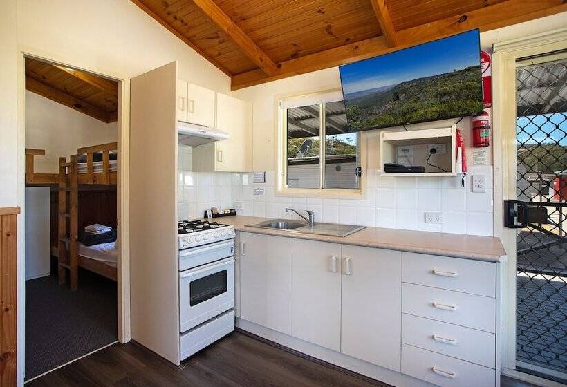 בית מלון כפרי Ingenia Holidays Middle Rock