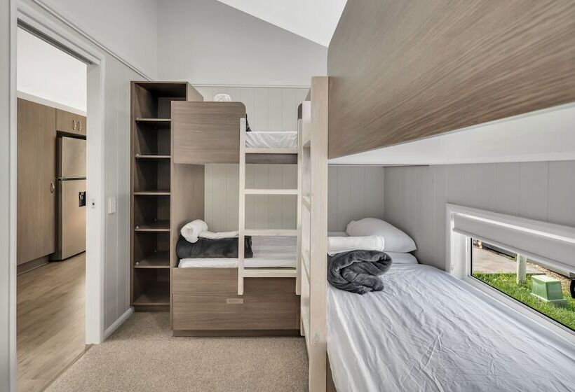 בית מלון כפרי Ingenia Holidays Middle Rock