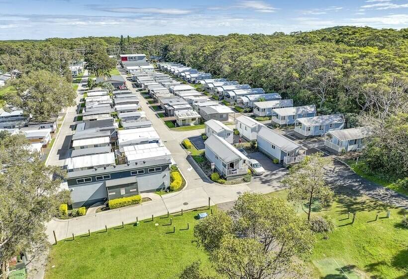 בית מלון כפרי Ingenia Holidays Middle Rock