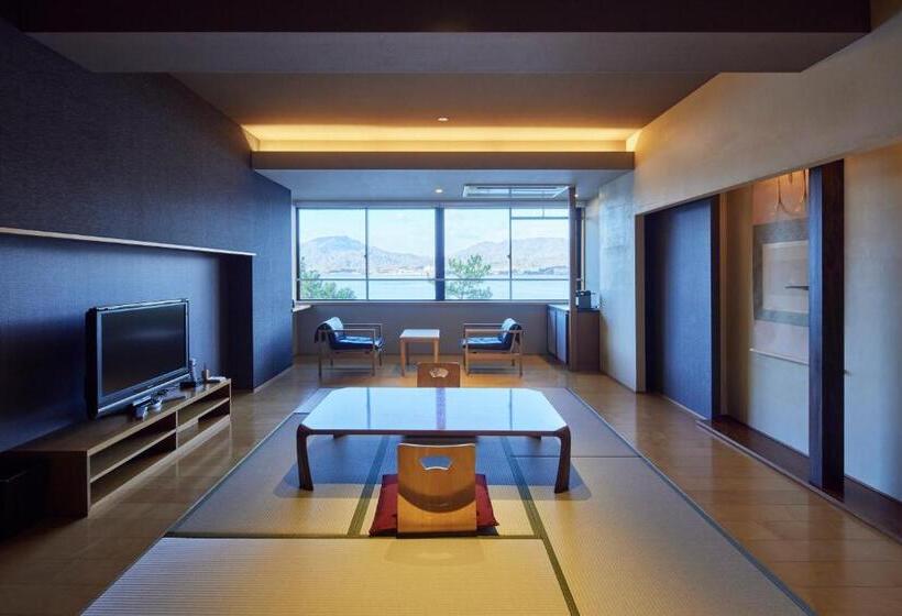 Hotel 厳島いろは