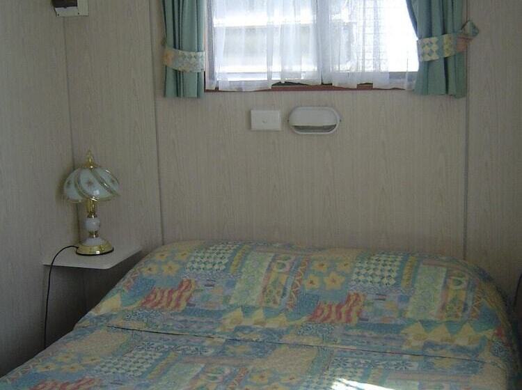 בית מלון כפרי Kangerong Holiday Park