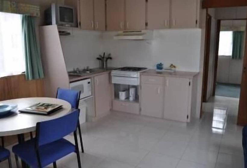 בית מלון כפרי Kangerong Holiday Park