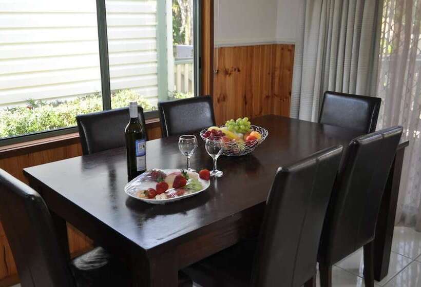 בית מלון כפרי Kangerong Holiday Park