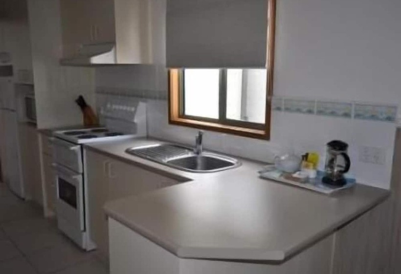 בית מלון כפרי Kangerong Holiday Park