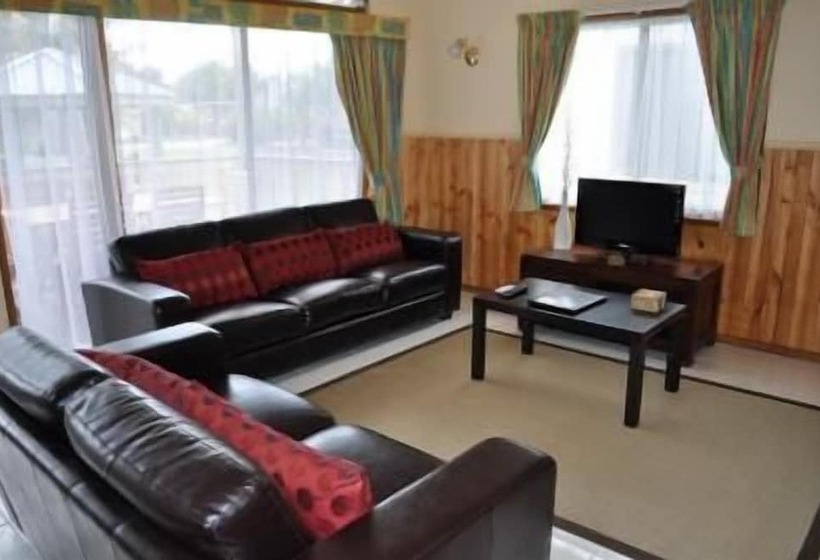 בית מלון כפרי Kangerong Holiday Park