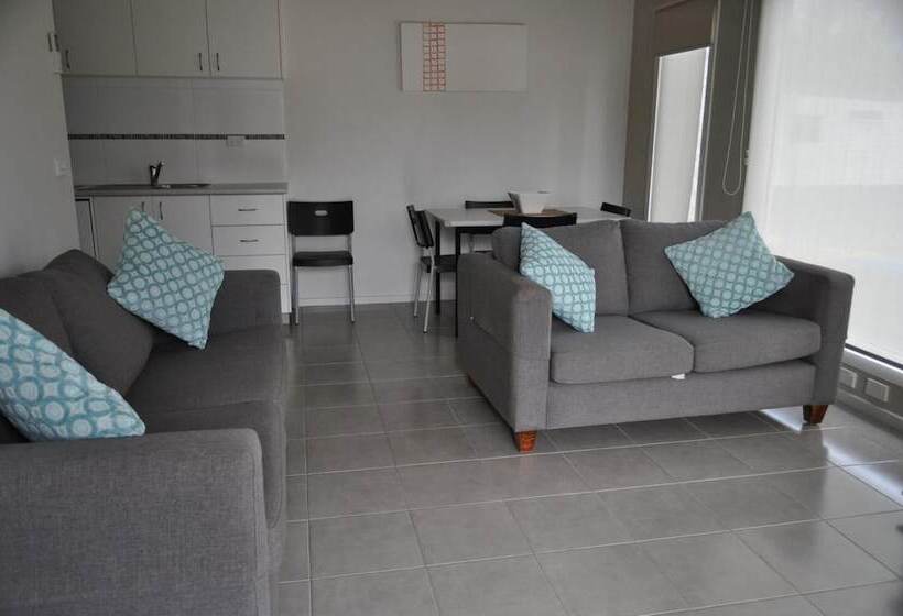 בית מלון כפרי Kangerong Holiday Park