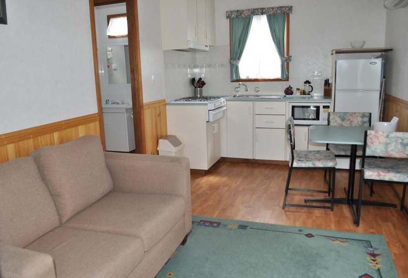 בית מלון כפרי Kangerong Holiday Park