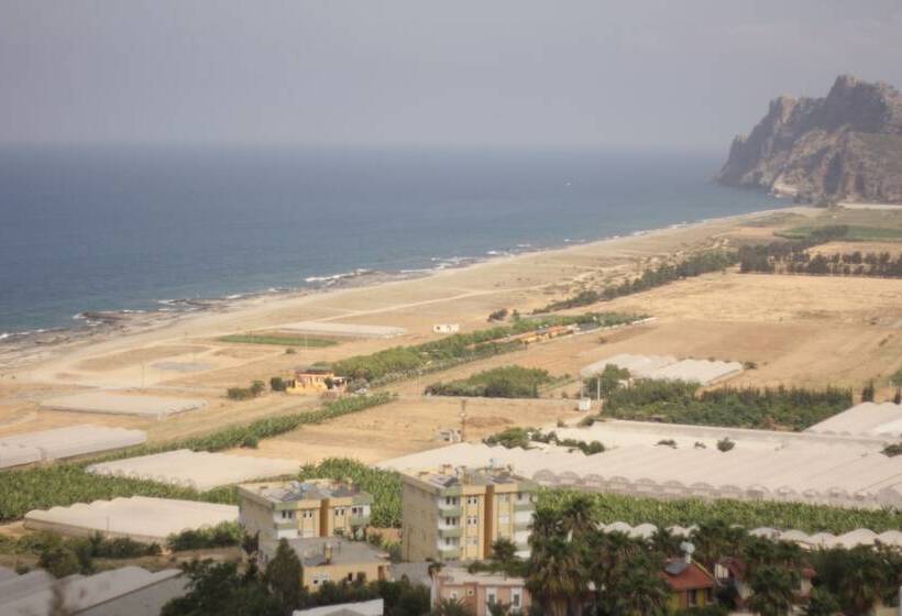 هتل Koru Beach Club