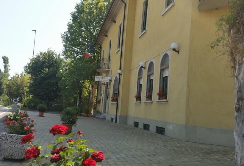 בית מלון כפרי La Pendola