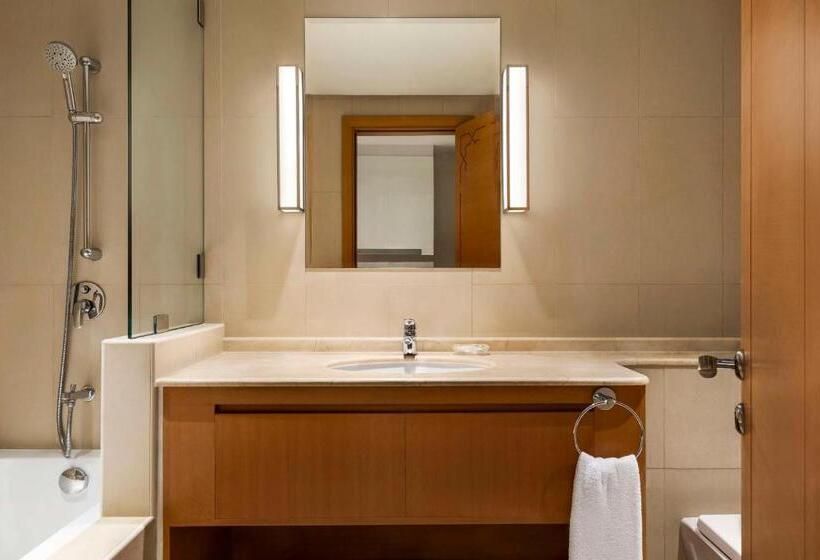 هتل Levatio Suites Muscat, A Member Of Radisson Individuals