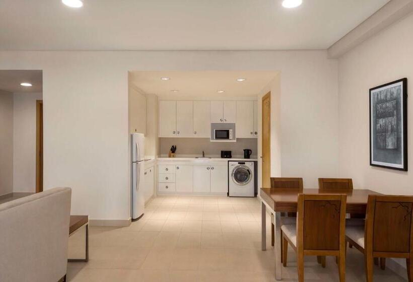 هتل Levatio Suites Muscat, A Member Of Radisson Individuals