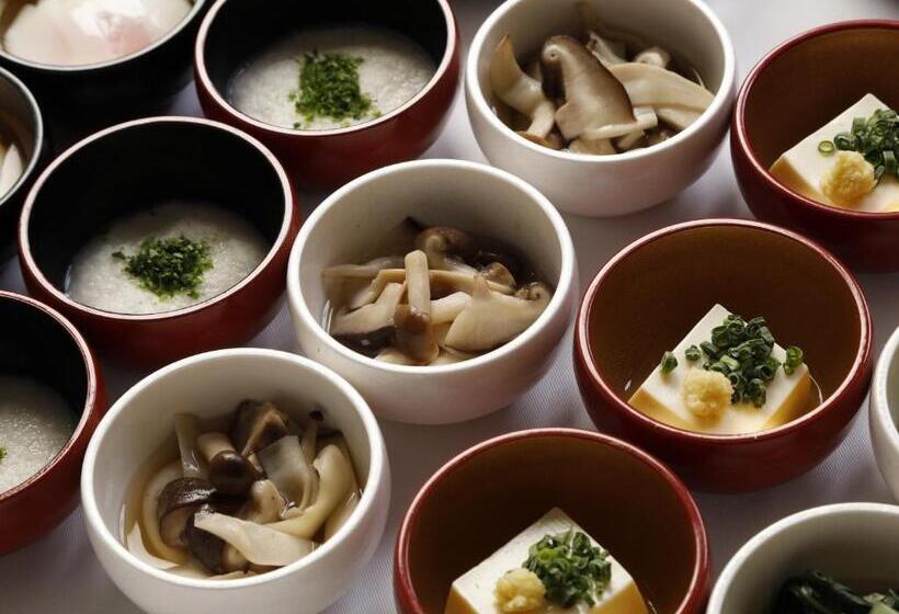 Отель Dormy Inn Tsu