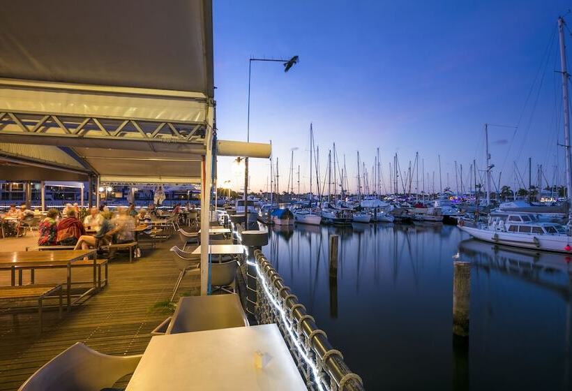 فندق Nightcap At Kawana Waters