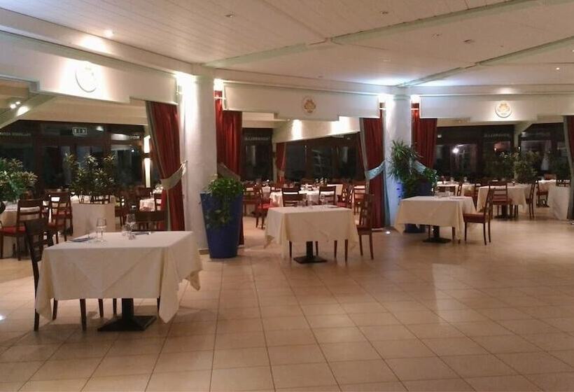 בית מלון כפרי Novarello Resort & Spa