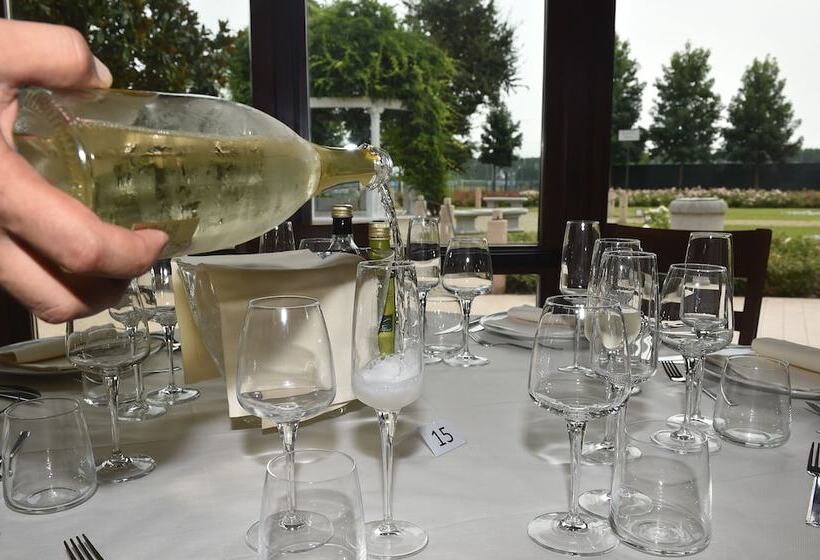 בית מלון כפרי Novarello Resort & Spa