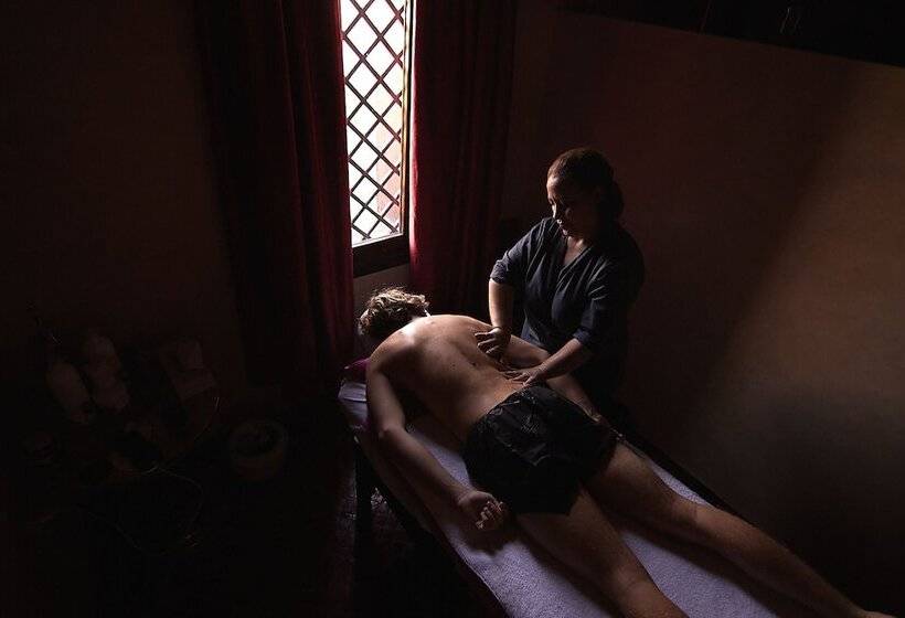 هتل Palais Masandoïa