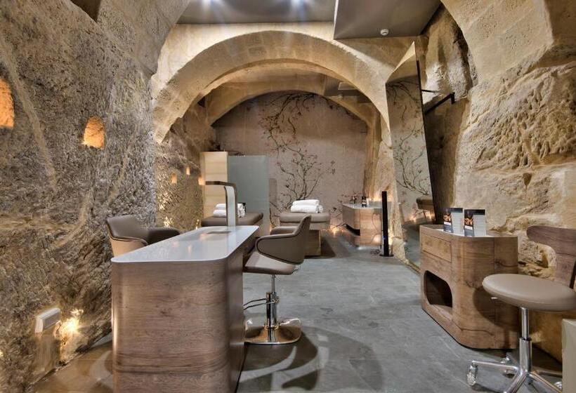 هتل Palazzo Consiglia Ik Collection